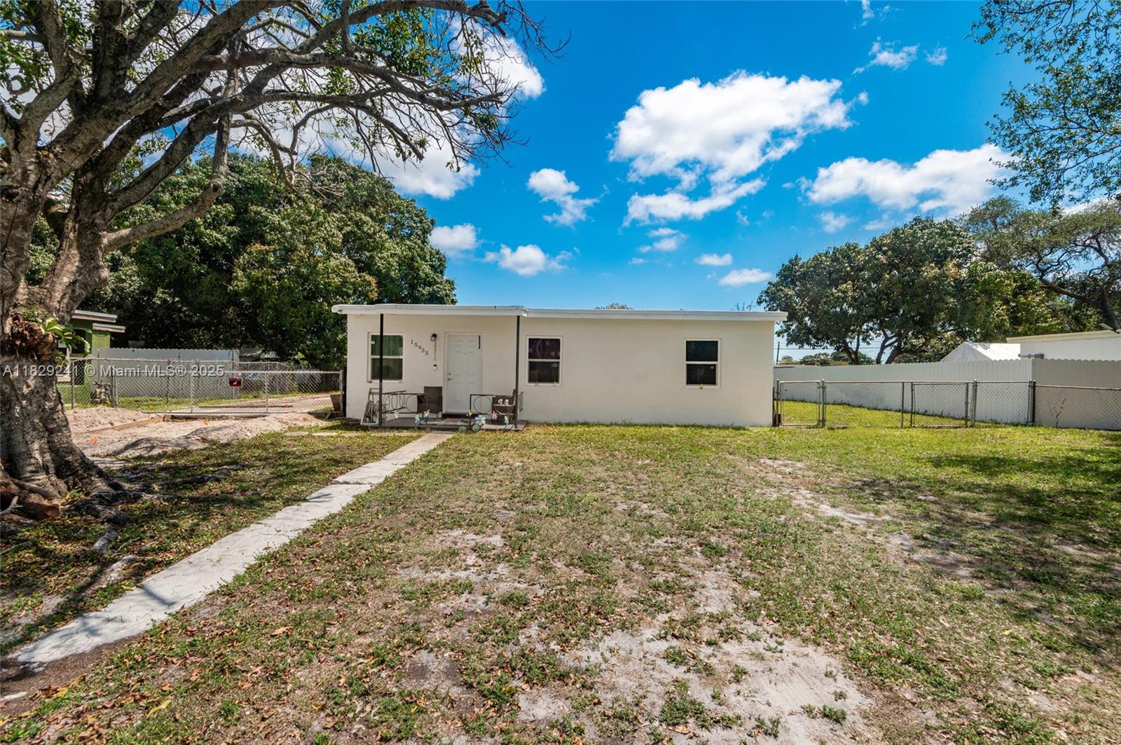 15955 W Bunche Park Dr, Miami Gardens, Florida image 1