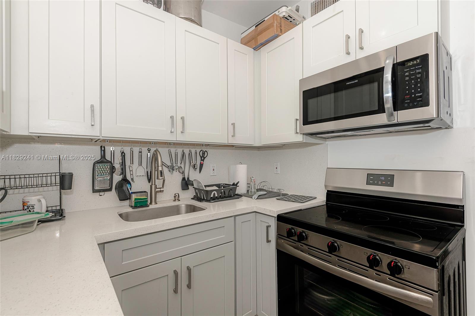 15955 W Bunche Park Dr, Miami Gardens, Florida image 13