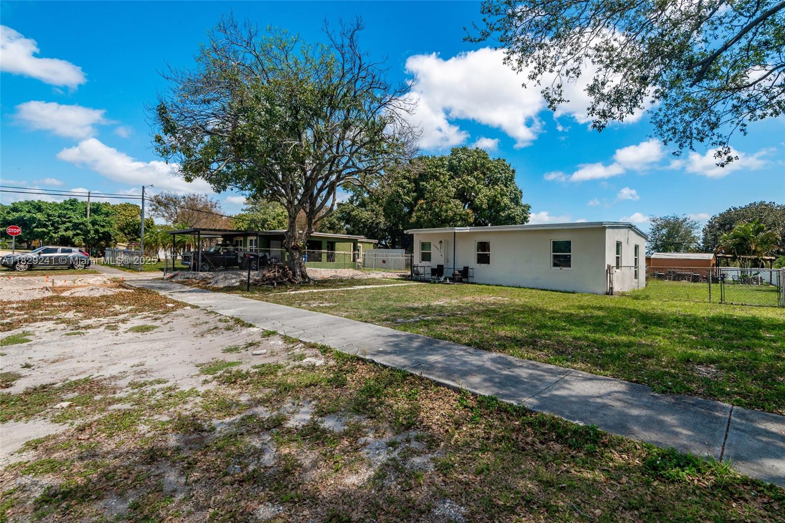 15955 W Bunche Park Dr, Miami Gardens, Florida image 2