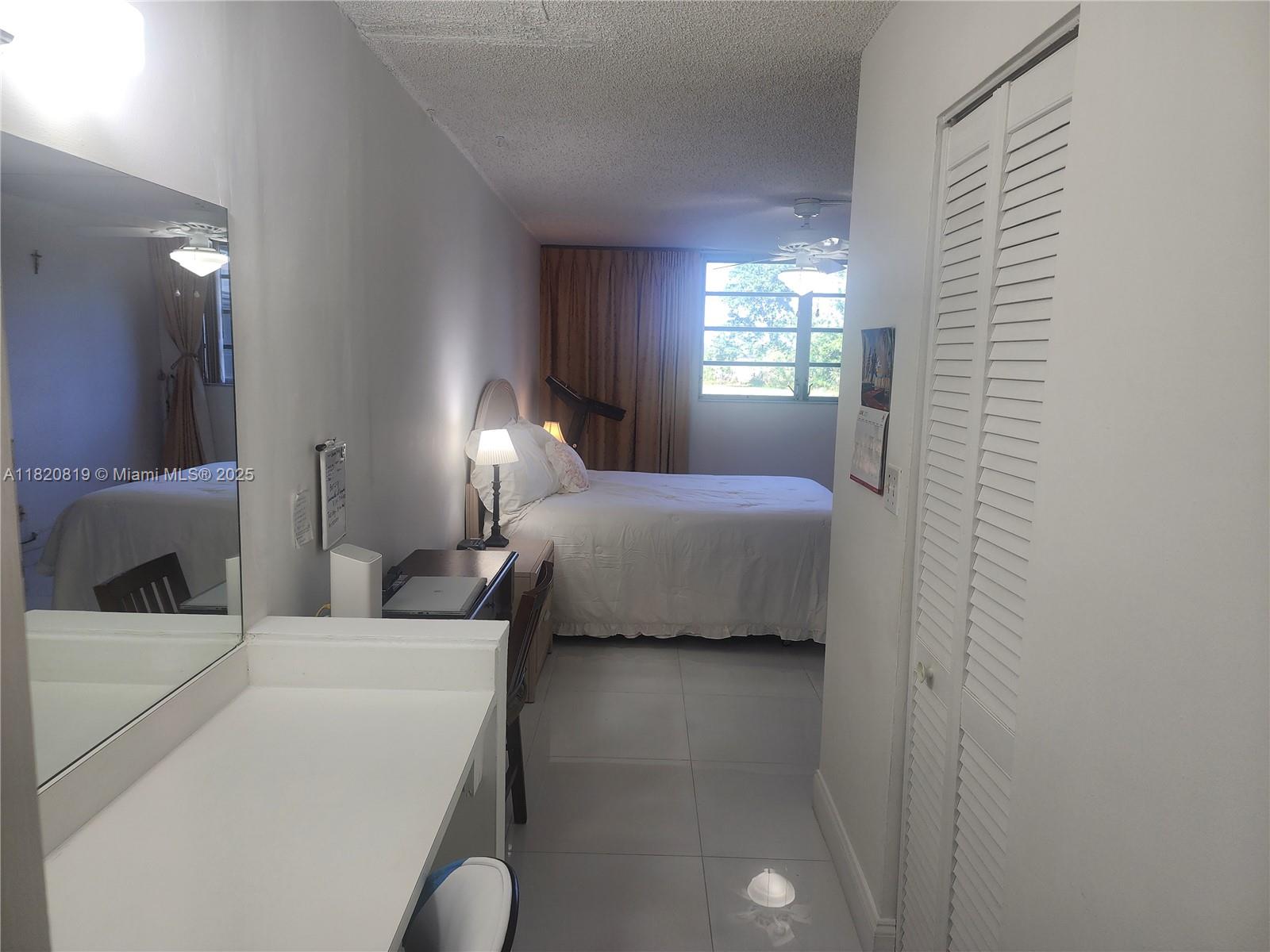 2541 Aragon Blvd #105, Sunrise, Florida image 20
