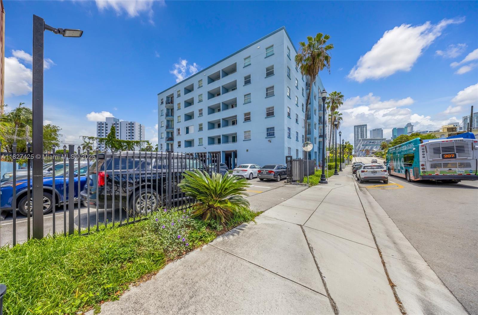 501 SW 1st St #308, Miami, Florida image 27