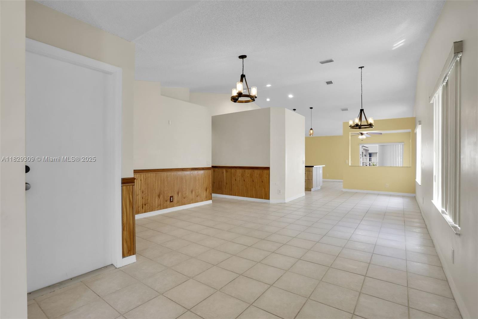 1153 Areca Way, Weston, Florida image 5