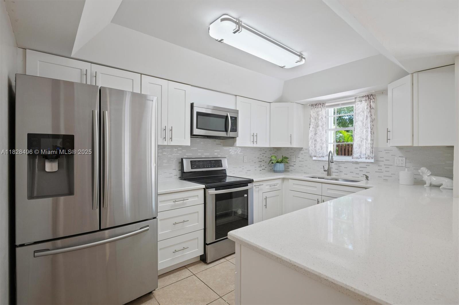 4967 SW 123rd Ter, Cooper City, Florida image 3
