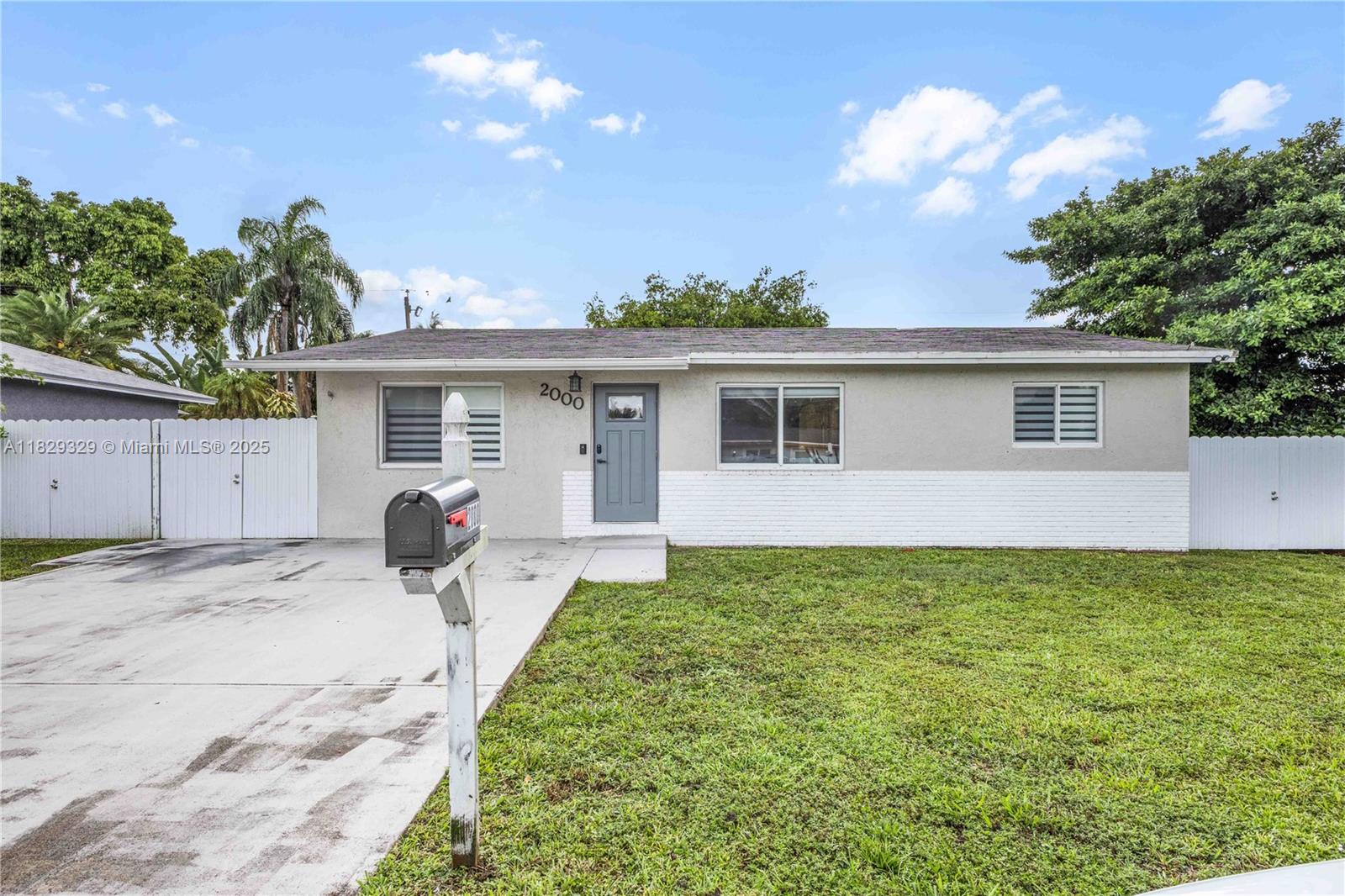 2000 SW 98th Ter, Miramar, Florida image 1