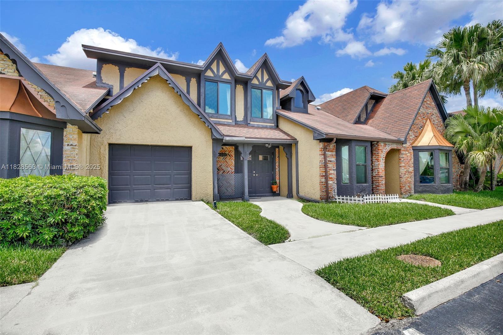 9081 NW 45th St, Sunrise, Florida image 1