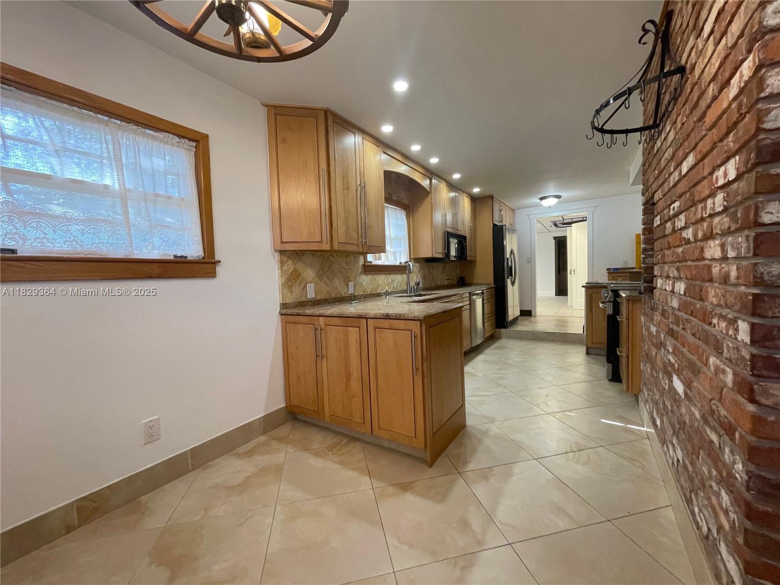 Property photo # 7