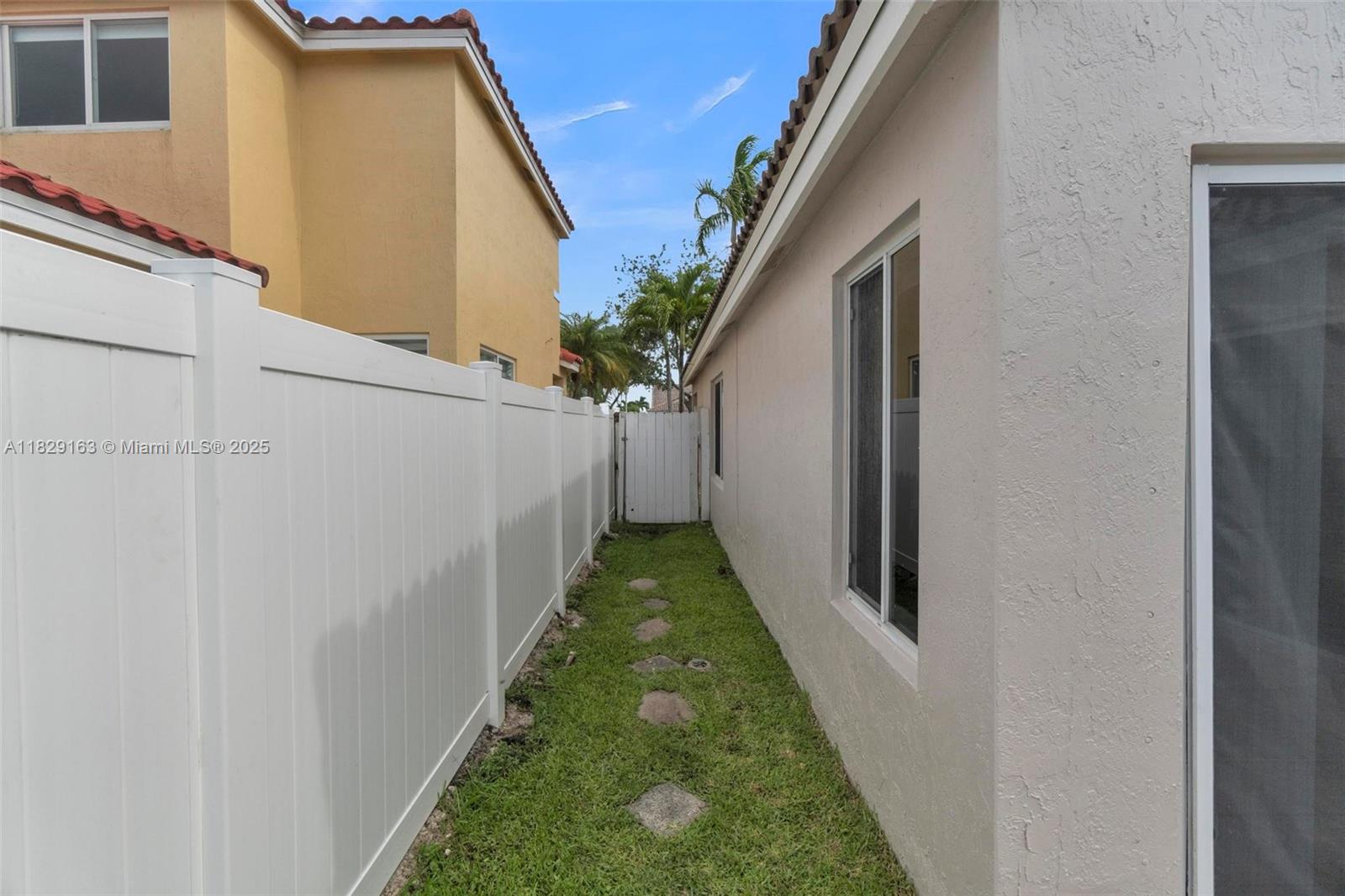 1592 Salerno Cir, Weston, Florida image 39