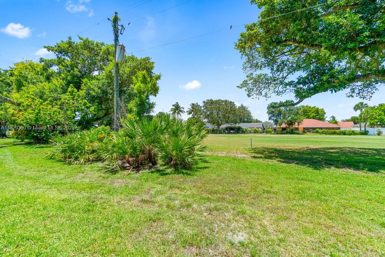 3693 N Arelia Dr N, Delray Beach, Florida image 28