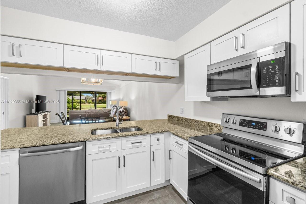 3693 N Arelia Dr N, Delray Beach, Florida image 8