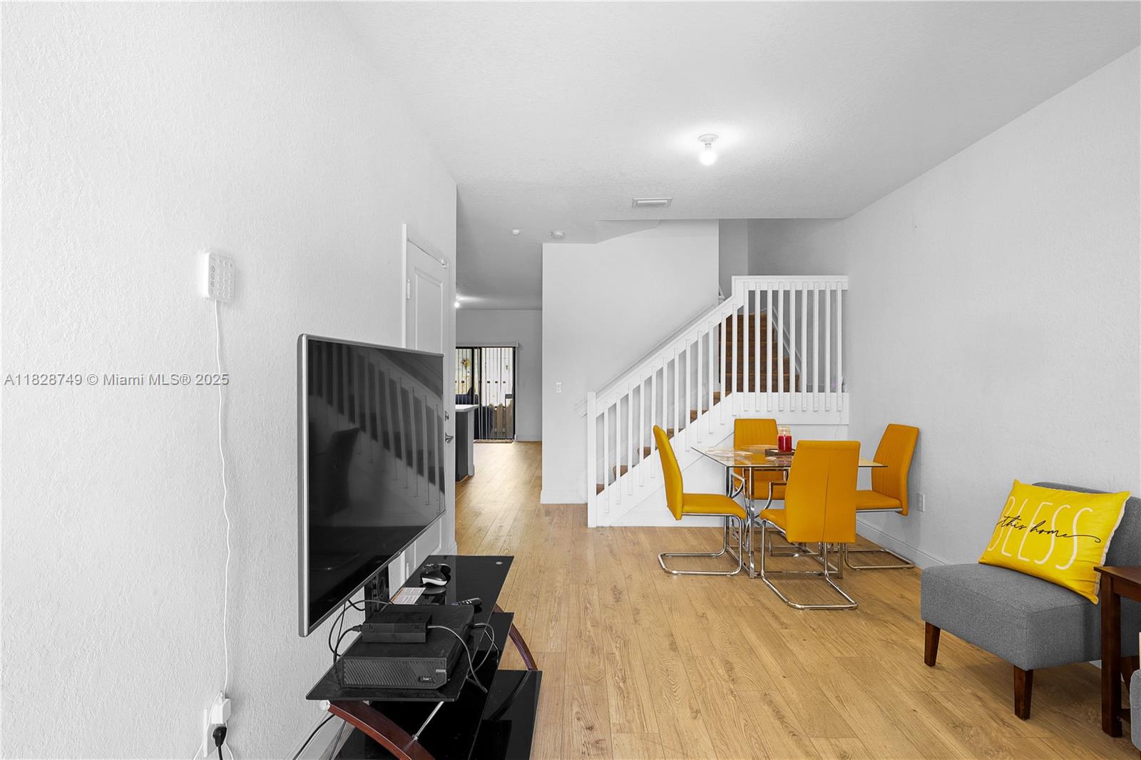 Property photo # 6