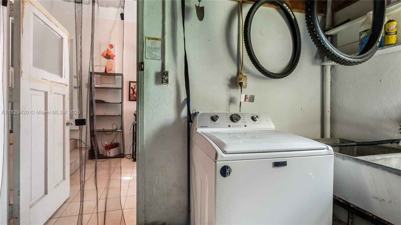 Residential, Hollywood, Florida image 30