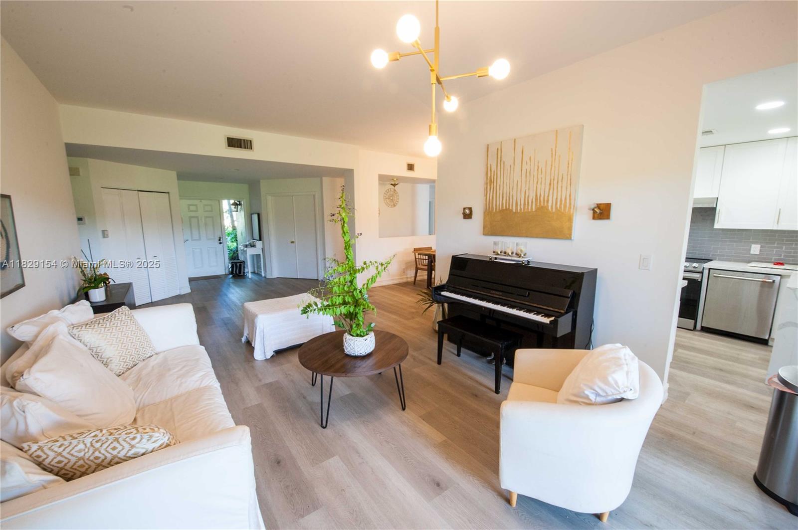 Property photo # 9