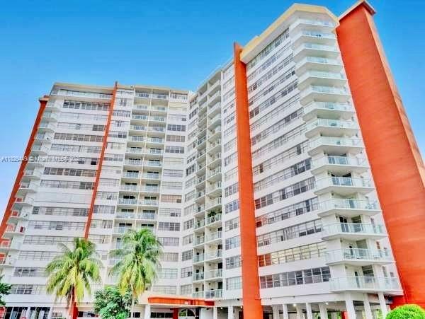 1301 NE Miami Gardens Dr #801W, Miami, Florida image 2