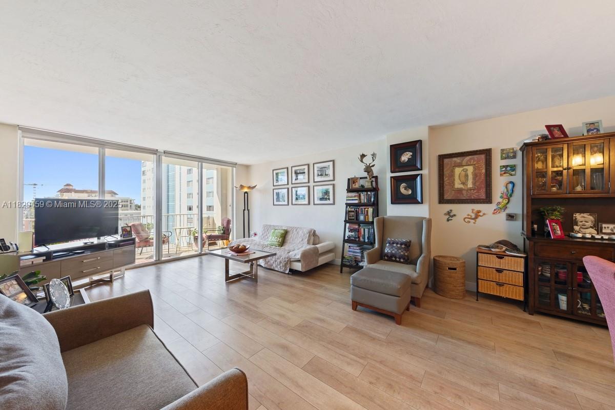 Property photo # 6