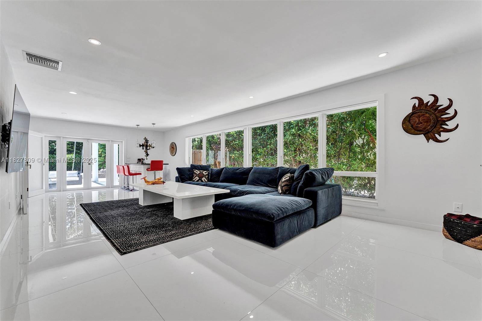 5055 N Bay Rd, Miami Beach, Florida image 18