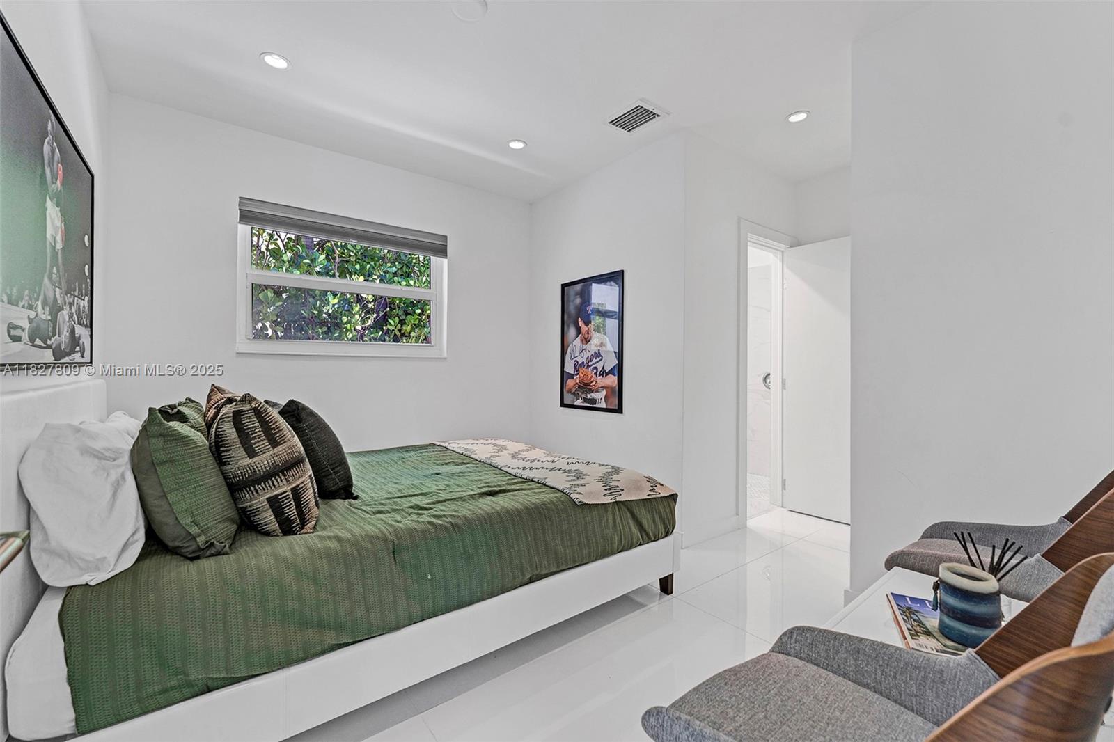 5055 N Bay Rd, Miami Beach, Florida image 6