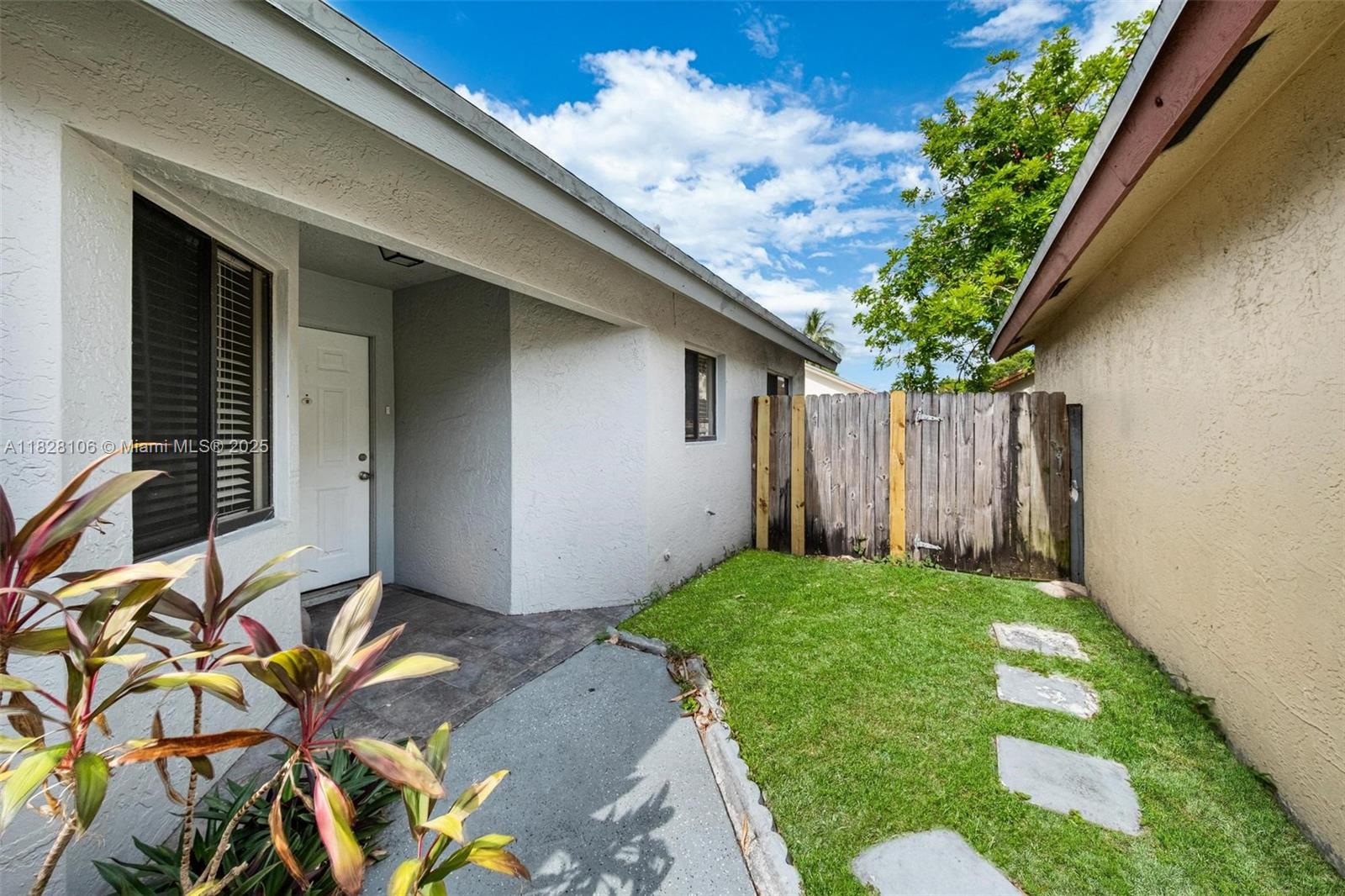620 Laurel Way, North Lauderdale, Florida image 26