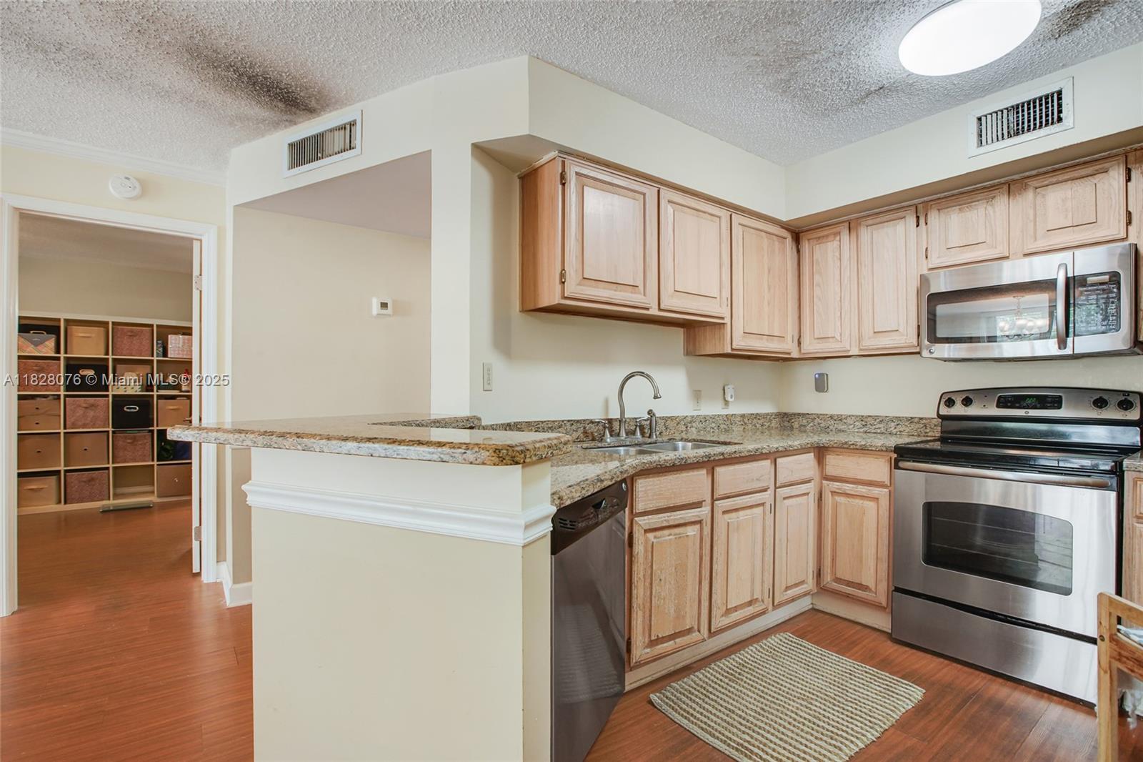 1280 S Alhambra Cir #2206, Coral Gables, Florida image 7