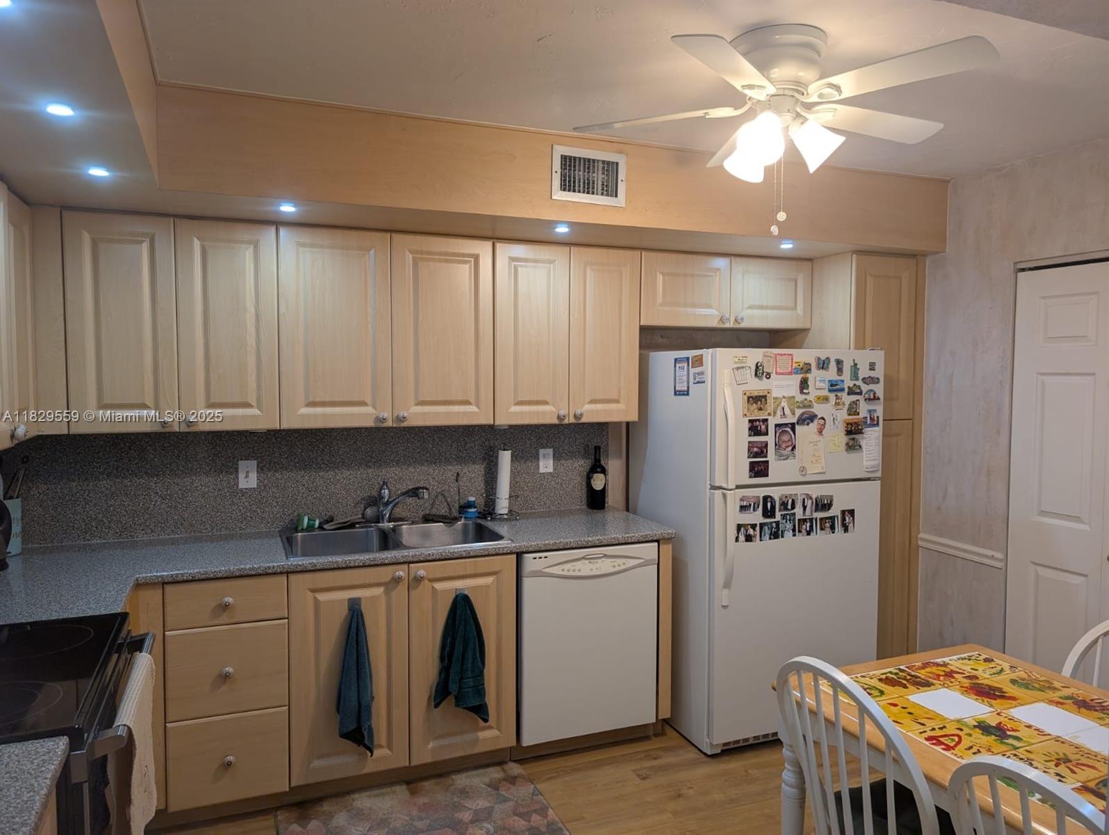 Property photo # 9