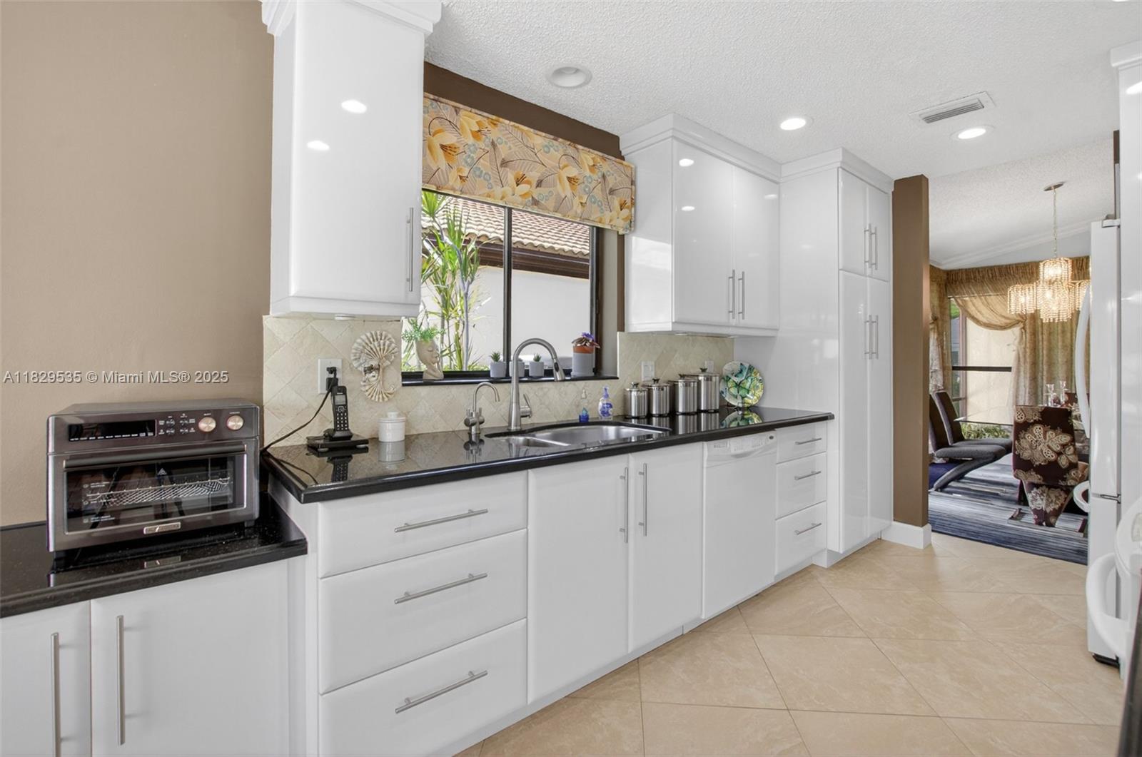 21387 Bridge View Dr, Boca Raton, Florida image 18
