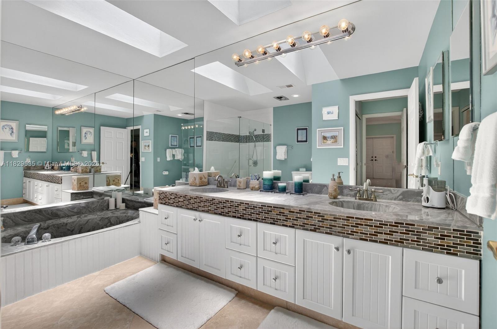 21387 Bridge View Dr, Boca Raton, Florida image 27