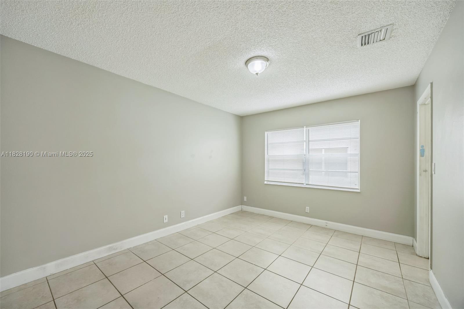 8051 NW 47th Ct, Lauderhill, Florida image 5