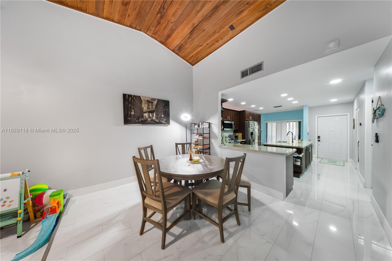 Residential, Sunrise, Florida image 10