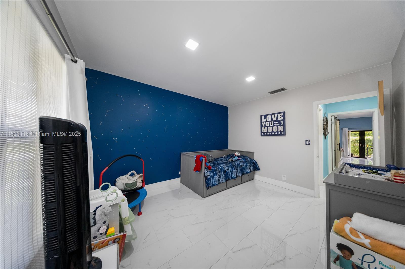Residential, Sunrise, Florida image 17