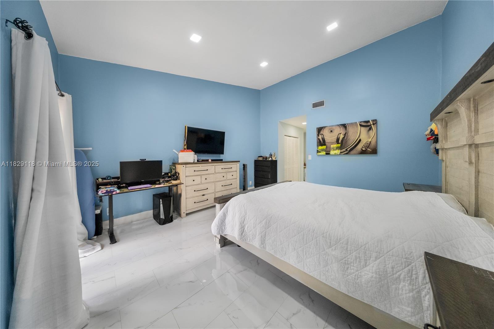 Residential, Sunrise, Florida image 22