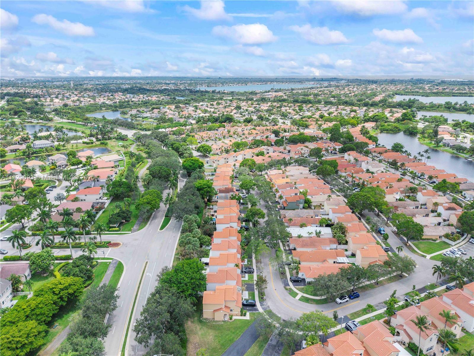 831 SW 178th Way, Pembroke Pines, Florida image 37