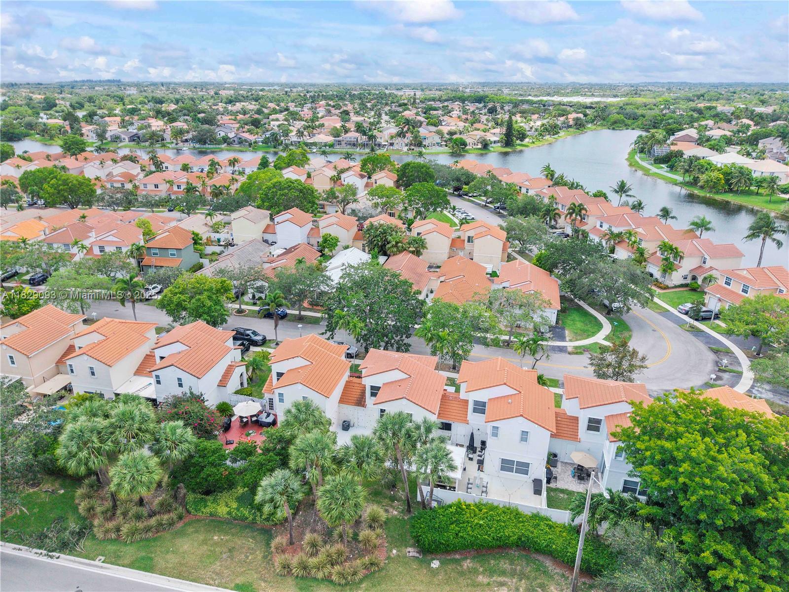831 SW 178th Way, Pembroke Pines, Florida image 41