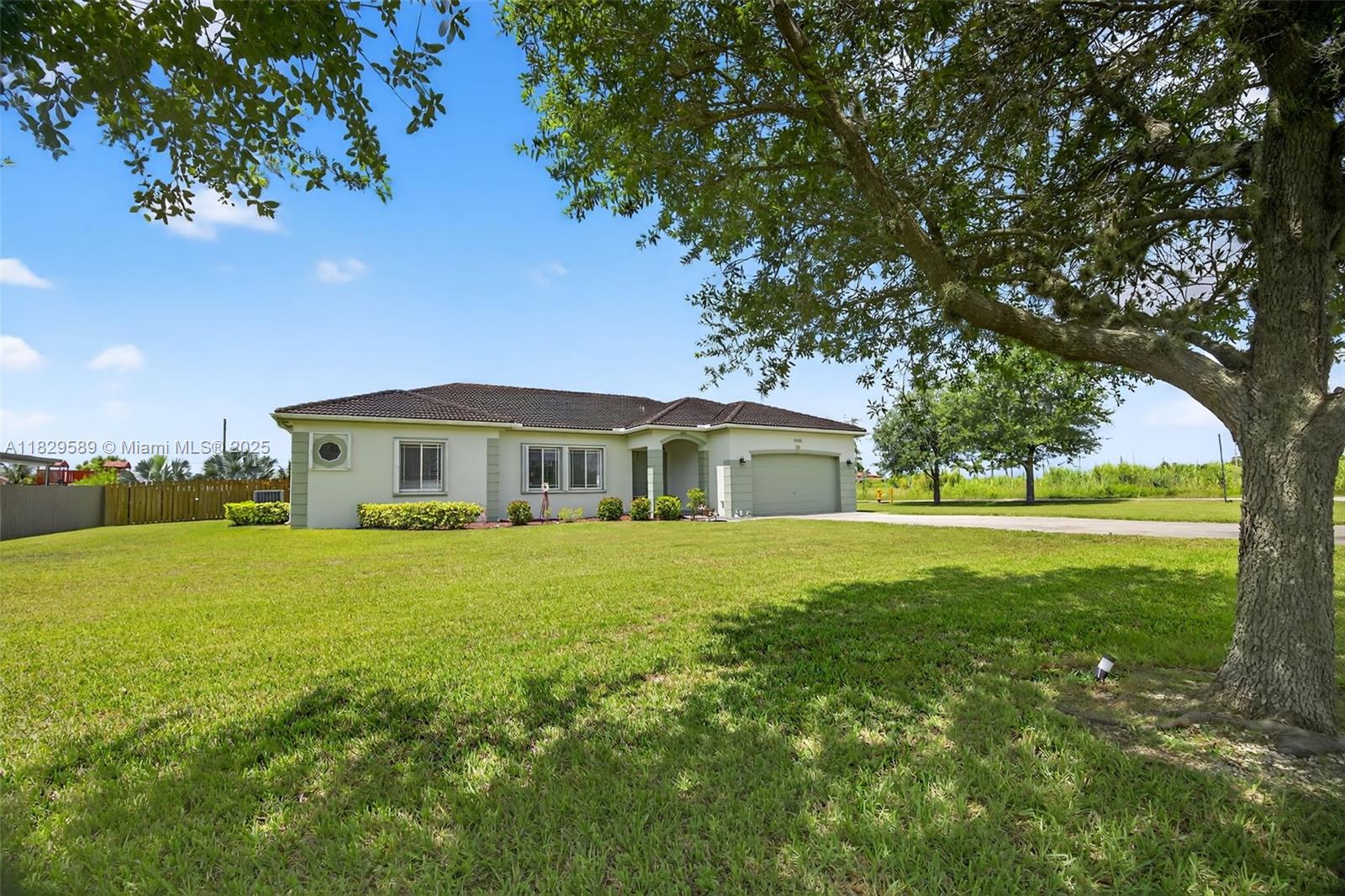 18980 SW 359th St, Homestead, Florida image 2