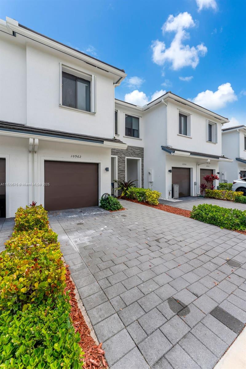 10962 SW 235, Homestead, Florida image 3