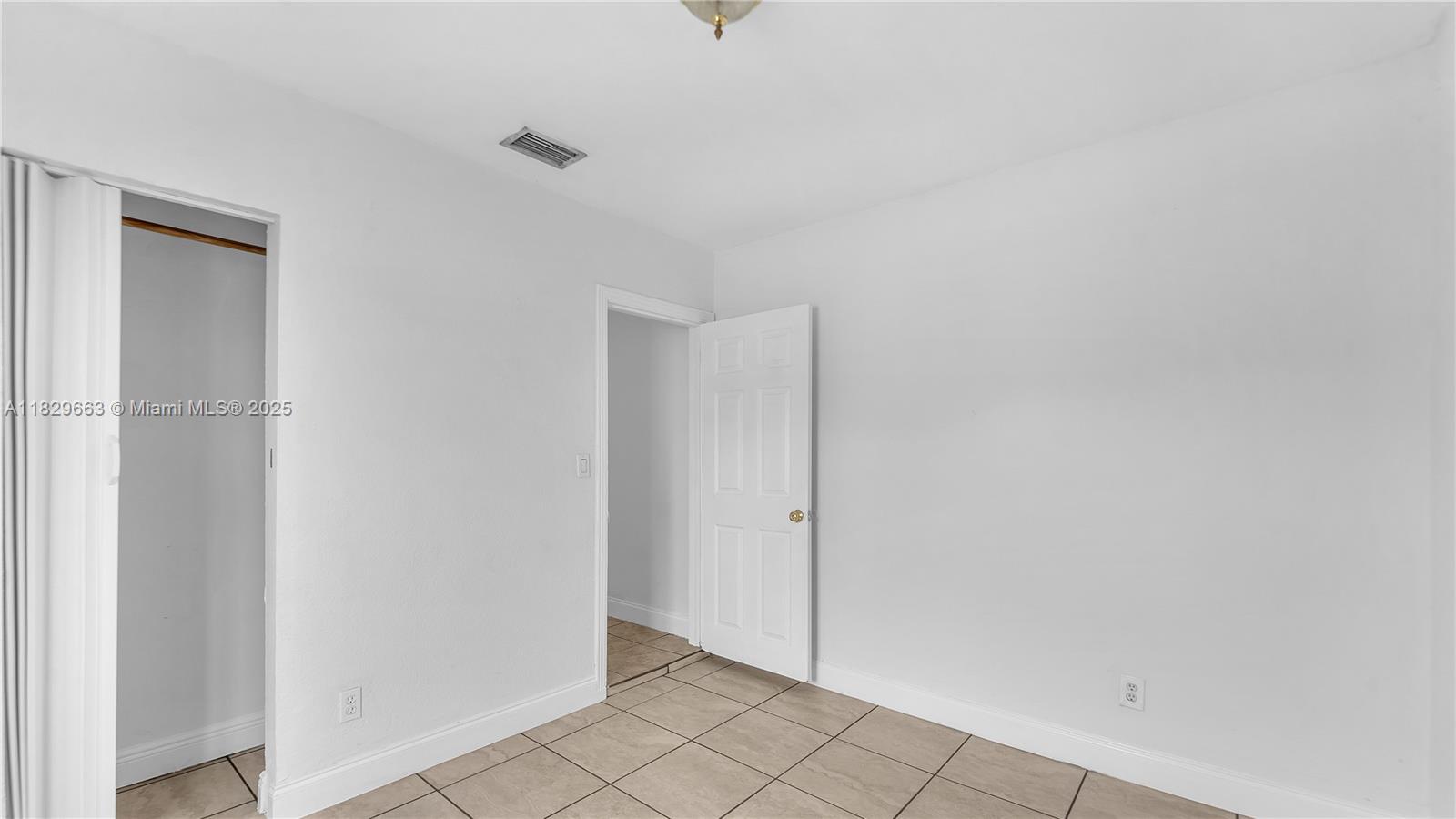 601 SE 8th Pl, Hialeah, Florida image 17