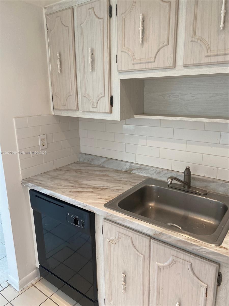 Property photo # 9
