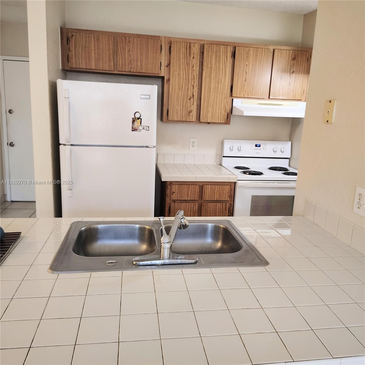 2501 Riverside Dr #202-A, Coral Springs, Florida image 6