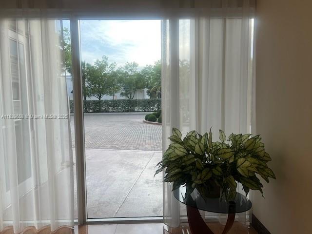 2775 NE 187th St #202, Aventura, Florida image 33