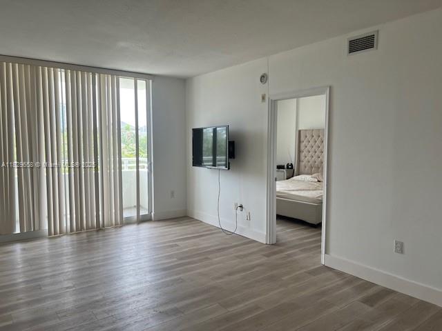 2775 NE 187th St #202, Aventura, Florida image 6