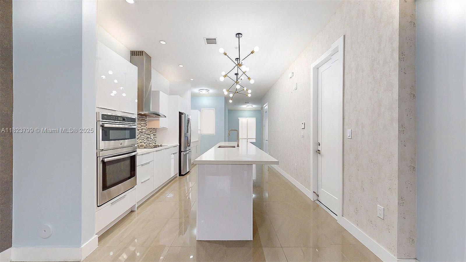 10255 NW 63rd Ter #204, Doral, Florida image 13