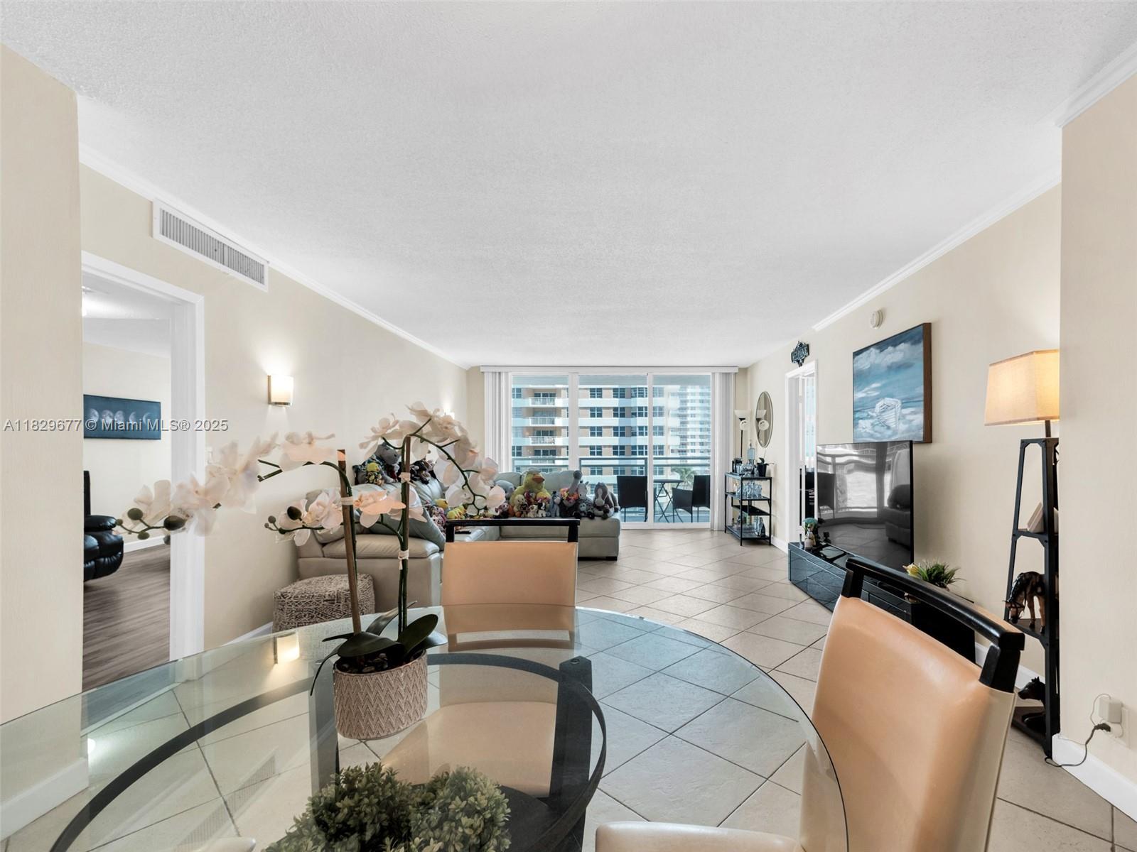 Residential, Hallandale Beach, Florida image 7