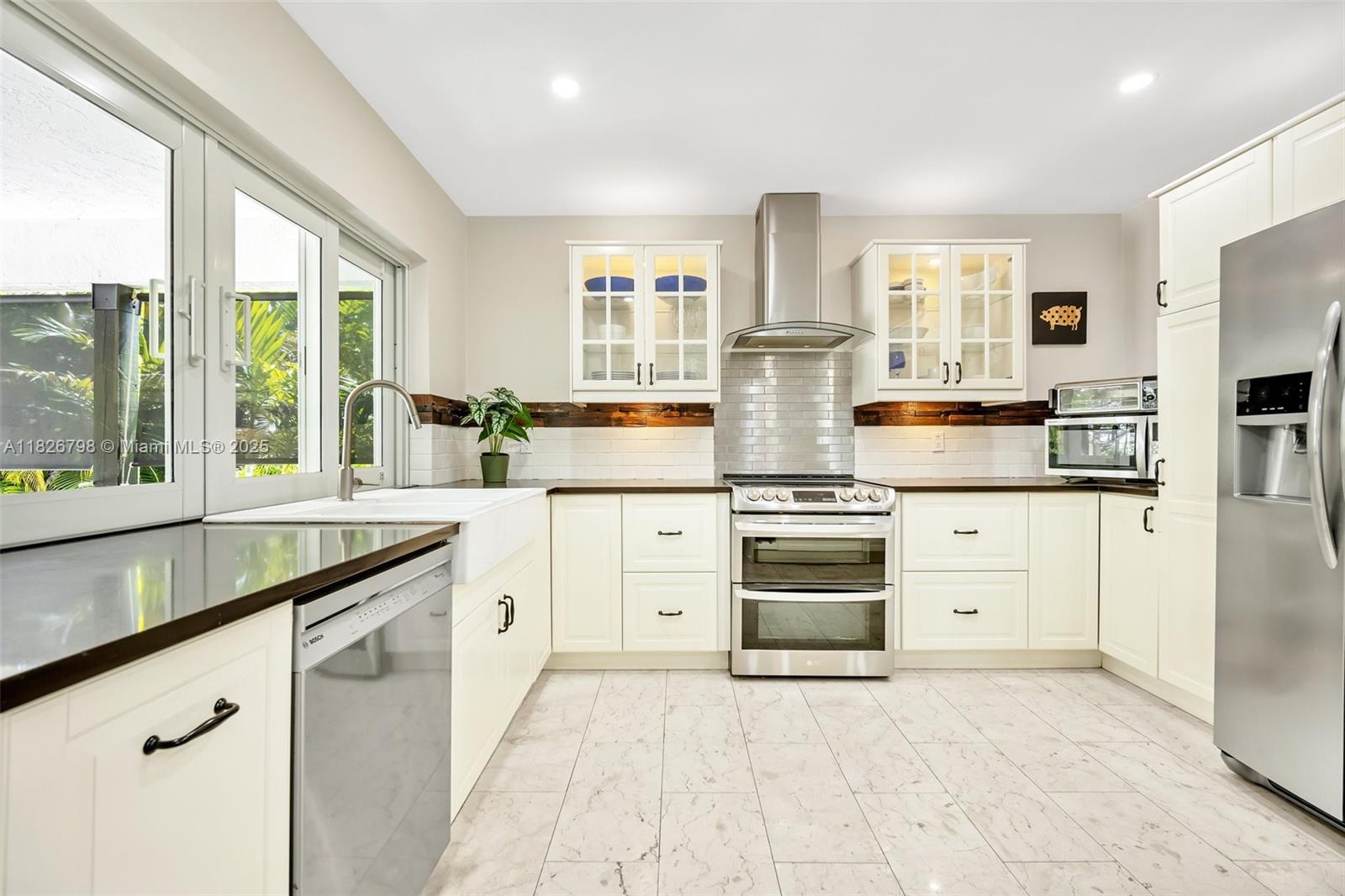 11901 NW 4th St, Plantation, Florida image 13