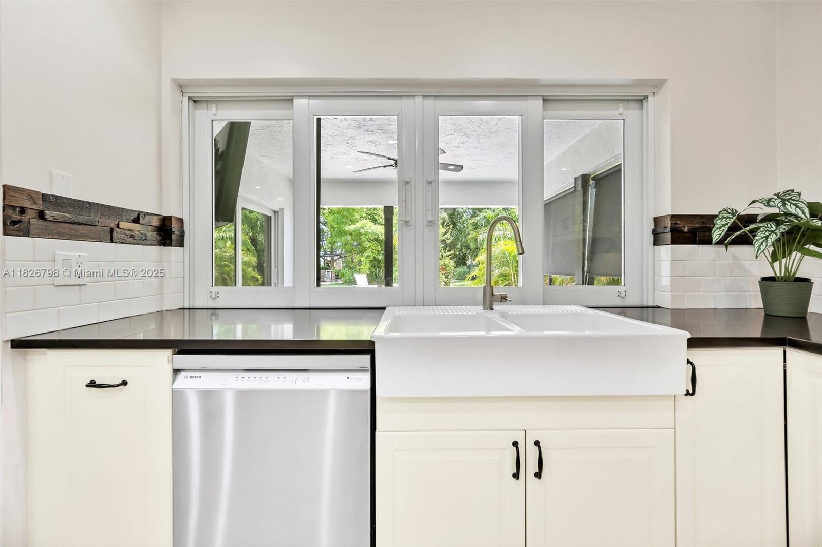 11901 NW 4th St, Plantation, Florida image 16