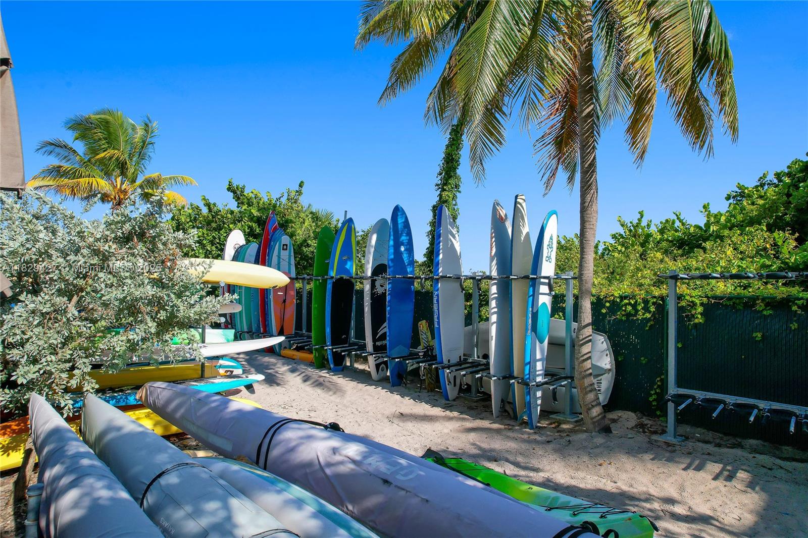 1121 Crandon Blvd #F201, Key Biscayne, Florida image 10