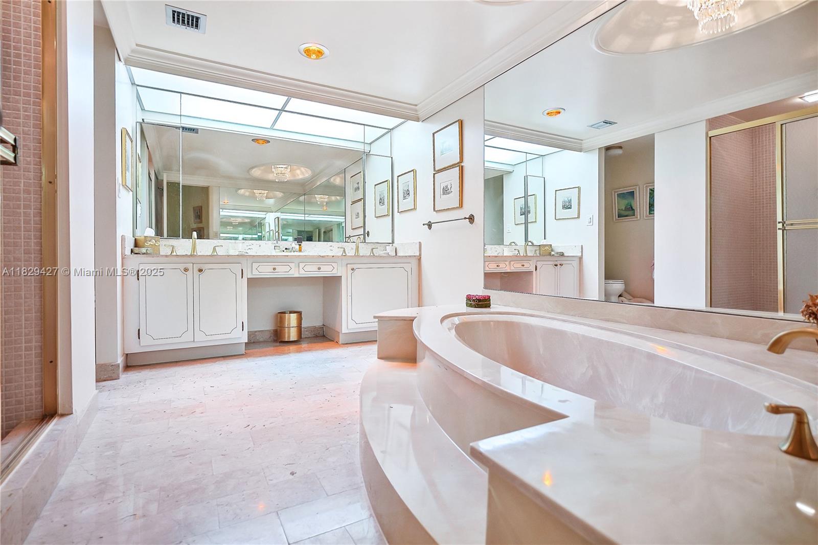 1121 Crandon Blvd #F201, Key Biscayne, Florida image 36