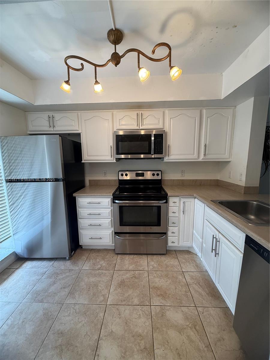 2371 SW 15th St #101, Deerfield Beach, Florida image 1