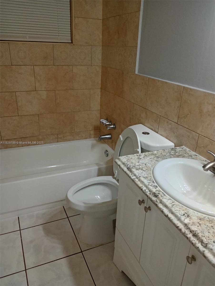 1201 SW 50th Ave #211-4, North Lauderdale, Florida image 5