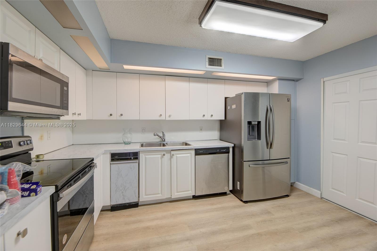 2808 N 46th Ave #E353, Hollywood, Florida image 11