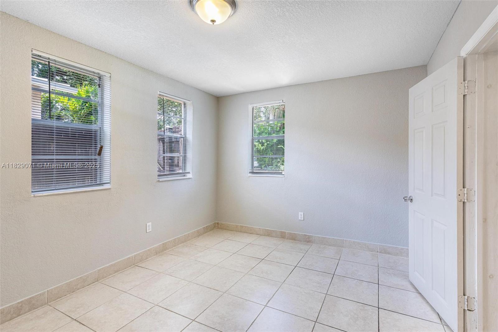 6048 Buchanan St, Hollywood, Florida image 12