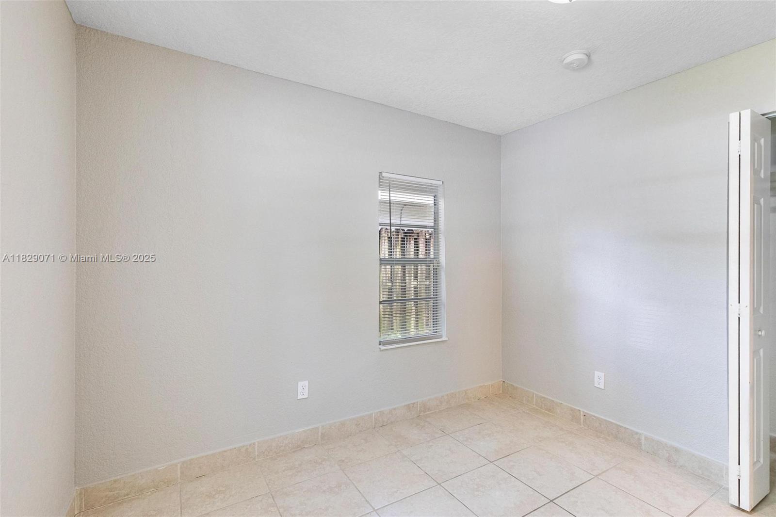 6048 Buchanan St, Hollywood, Florida image 16