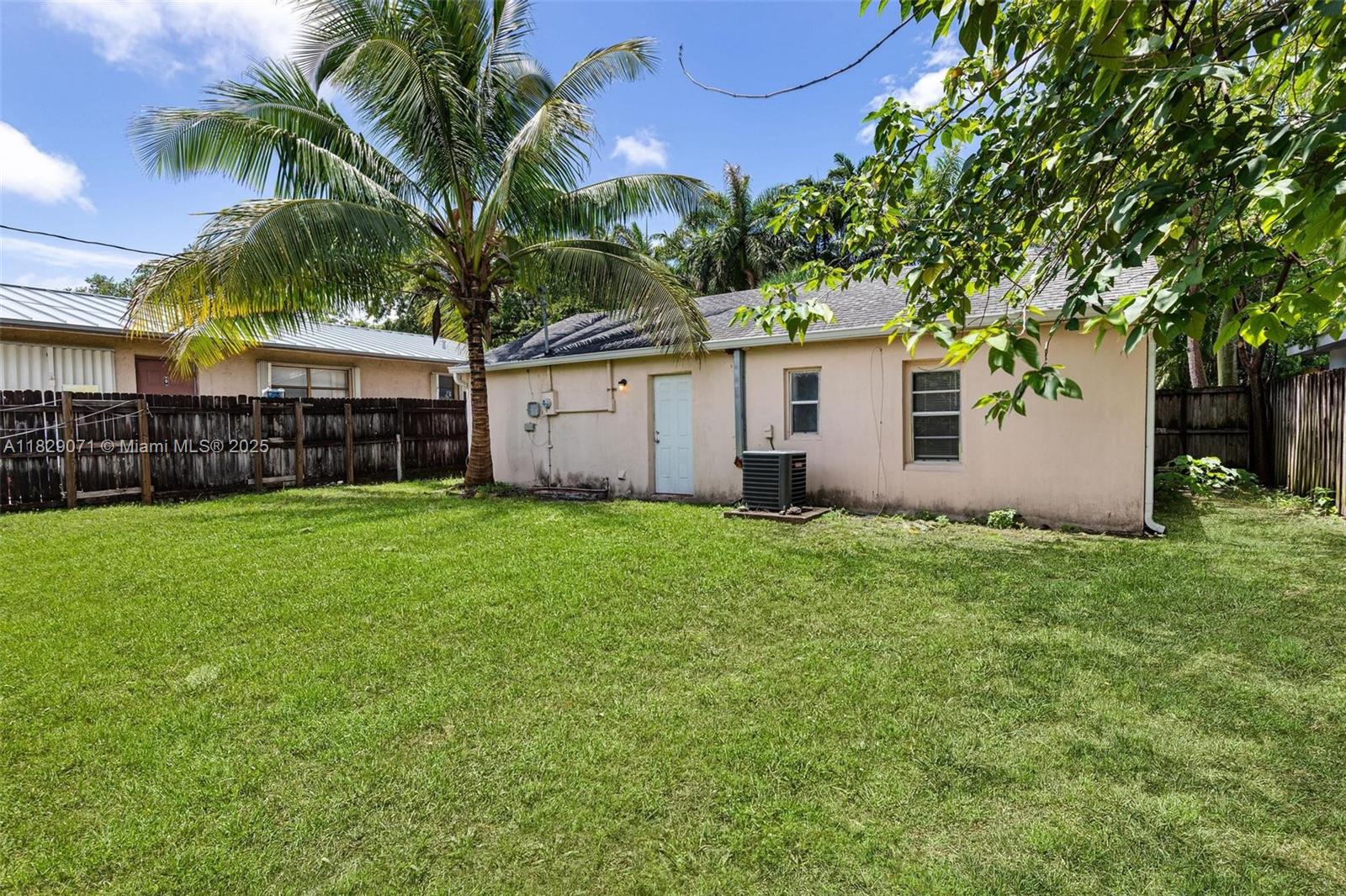 6048 Buchanan St, Hollywood, Florida image 29